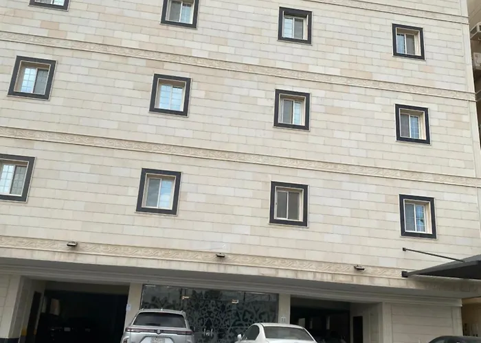 يقع المسكن في مدينة جدة الساحليه, المملكة العربية السعودية