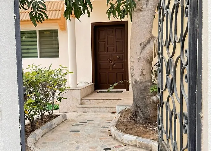 Chic 3-Br Tala Almajd Villas In Upscale District Alnahdah Family Only جدة, المملكة العربية السعودية